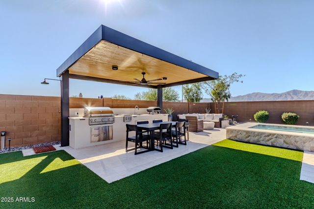 8426 N 186TH Lane, Waddell, AZ 85355