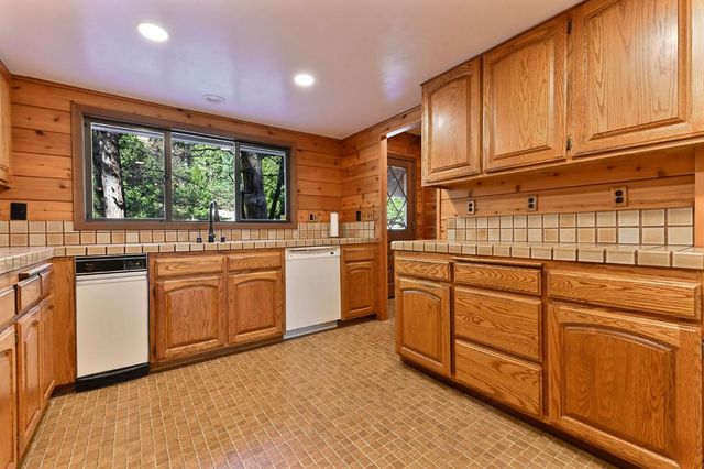 26897 Spring Ct, Pioneer, CA 95666