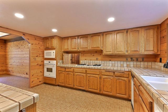 26897 Spring Ct, Pioneer, CA 95666