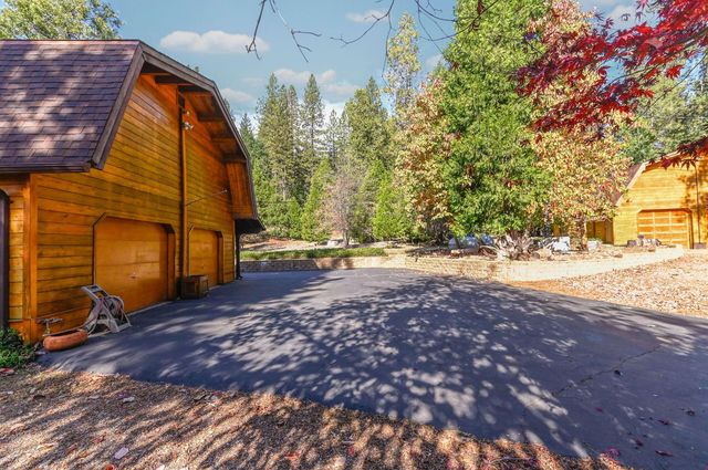 26897 Spring Ct, Pioneer, CA 95666