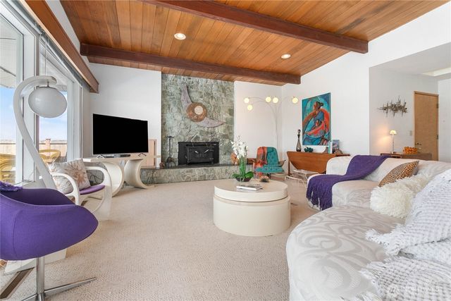 2589 Lummi View Drive, Bellingham, WA 98226