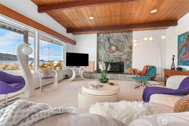 2589 Lummi View Drive, Bellingham, WA 98226