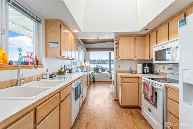 2589 Lummi View Drive, Bellingham, WA 98226