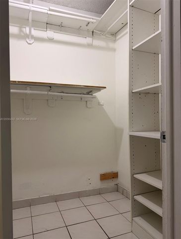 1035 W 77th Street 211, Hialeah, FL 33014
