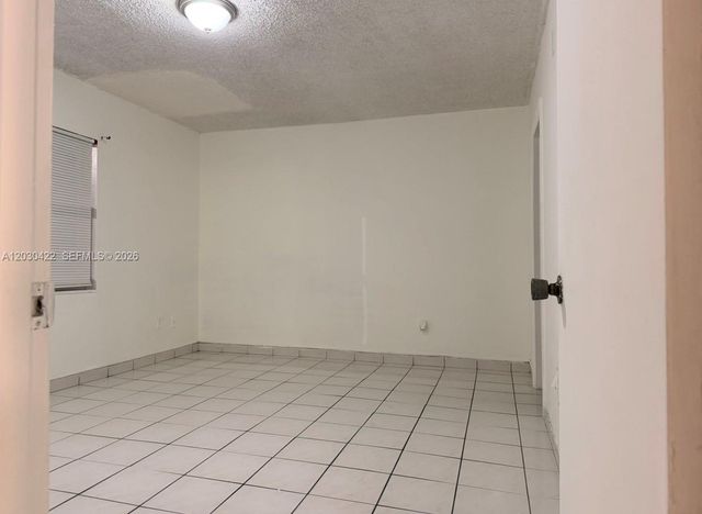 1035 W 77th Street 211, Hialeah, FL 33014