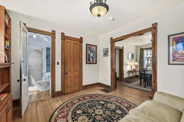 1615 E Kane PLACE, Milwaukee, WI 53202