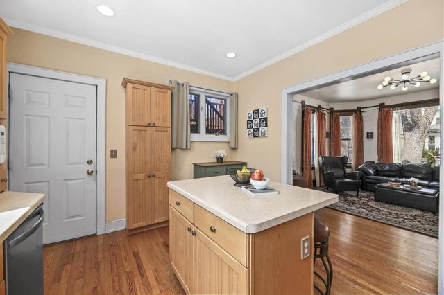 1615 E Kane PLACE, Milwaukee, WI 53202