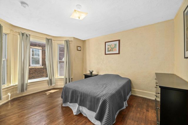 1615 E Kane PLACE, Milwaukee, WI 53202