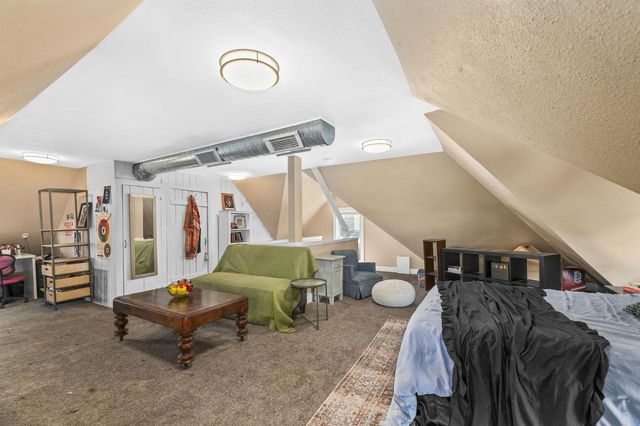 1615 E Kane PLACE, Milwaukee, WI 53202
