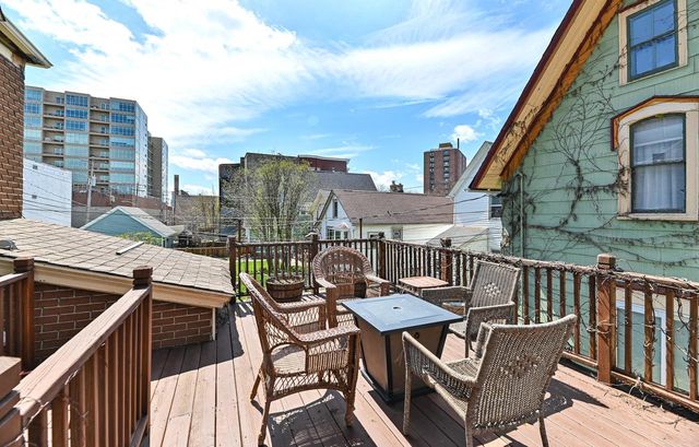 1615 E Kane PLACE, Milwaukee, WI 53202