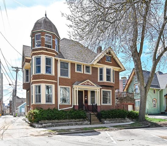 1615 E Kane PLACE, Milwaukee, WI 53202