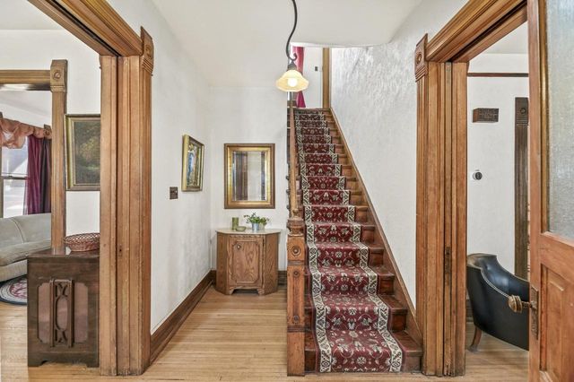 1615 E Kane PLACE, Milwaukee, WI 53202