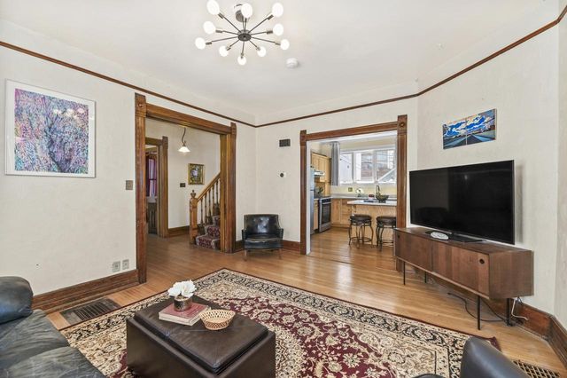 1615 E Kane PLACE, Milwaukee, WI 53202