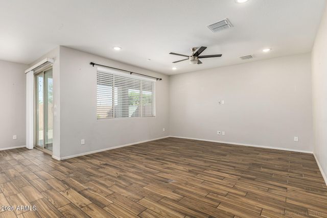 7039 N 84TH Avenue, Glendale, AZ 85305