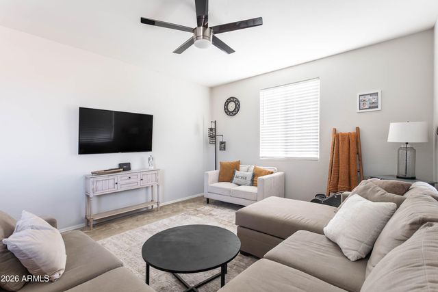 7039 N 84TH Avenue, Glendale, AZ 85305