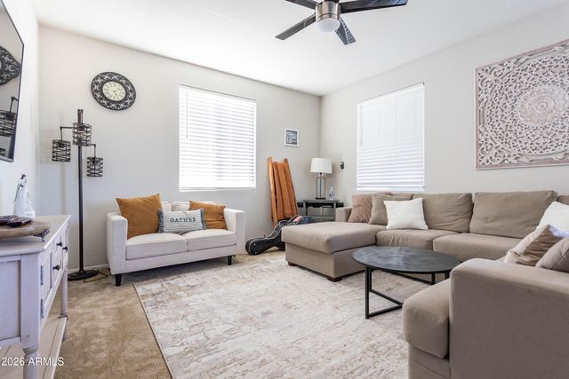 7039 N 84TH Avenue, Glendale, AZ 85305