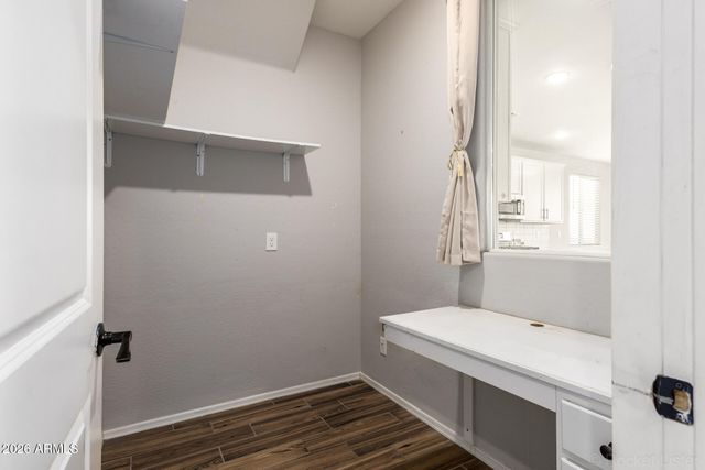 7039 N 84TH Avenue, Glendale, AZ 85305