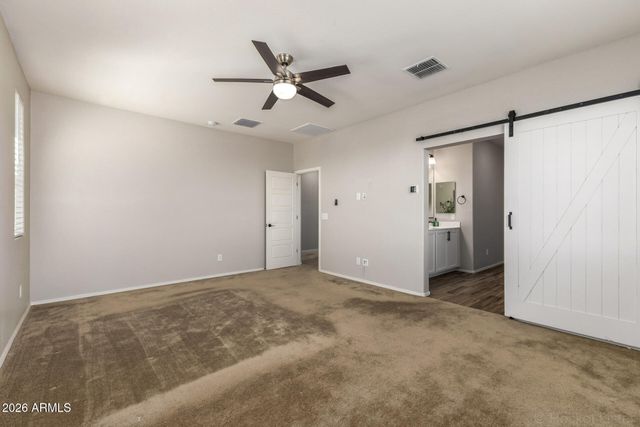 7039 N 84TH Avenue, Glendale, AZ 85305