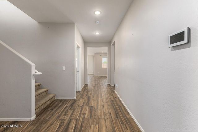 7039 N 84TH Avenue, Glendale, AZ 85305