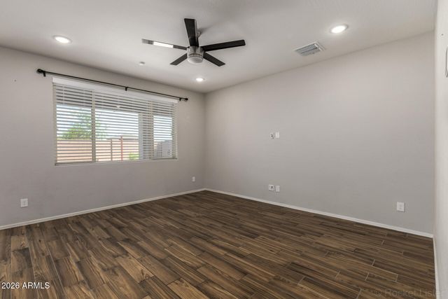 7039 N 84TH Avenue, Glendale, AZ 85305