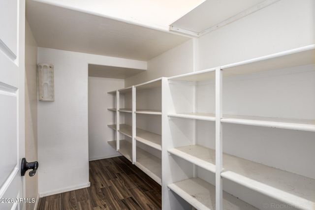 7039 N 84TH Avenue, Glendale, AZ 85305