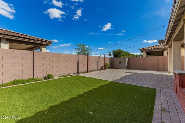 7039 N 84TH Avenue, Glendale, AZ 85305