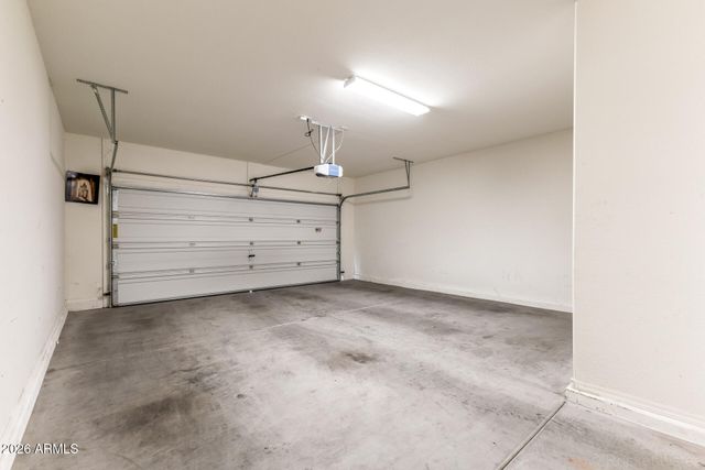 7039 N 84TH Avenue, Glendale, AZ 85305