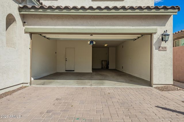 7039 N 84TH Avenue, Glendale, AZ 85305