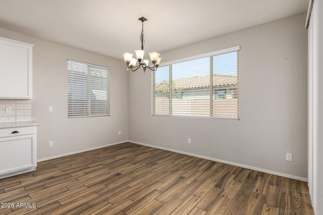 7039 N 84TH Avenue, Glendale, AZ 85305