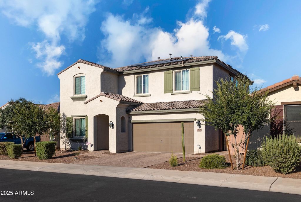 7039 N 84TH Avenue, Glendale, AZ 85305