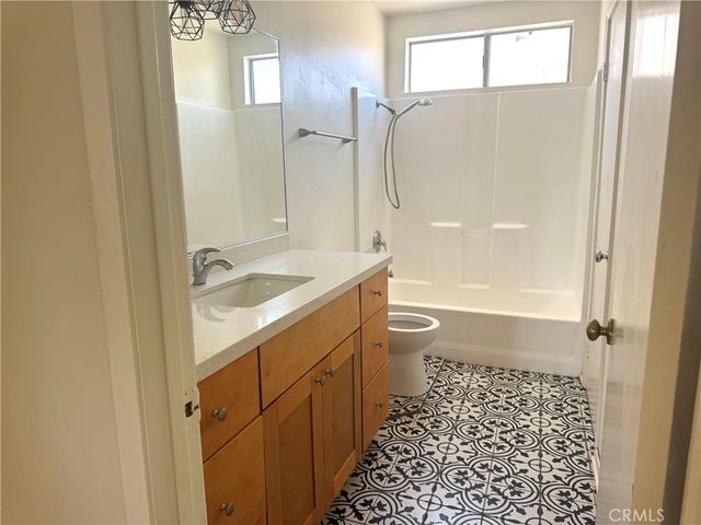 9362 Shadowood G, Montclair, CA 91763