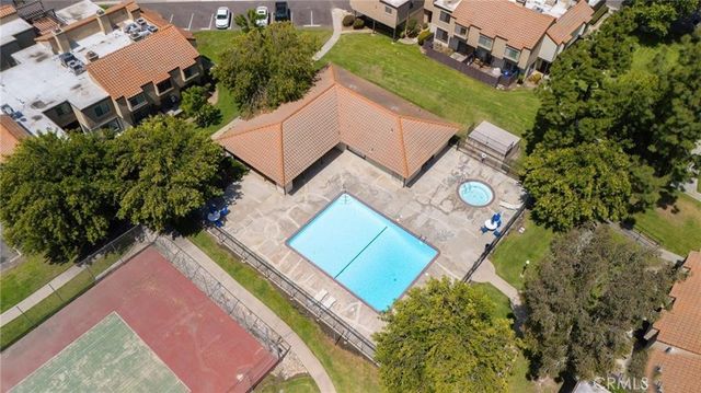 9362 Shadowood G, Montclair, CA 91763