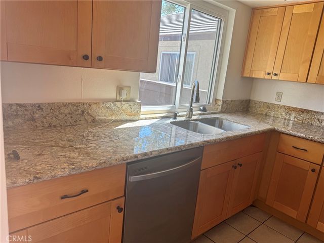 9362 Shadowood G, Montclair, CA 91763