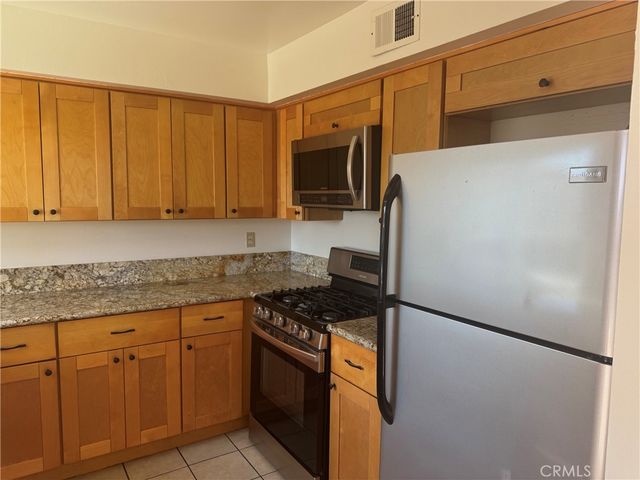 9362 Shadowood G, Montclair, CA 91763