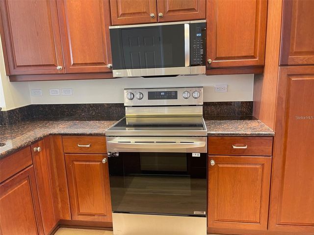 8111 LAKEWOOD MAIN STREET 307, Lakewood Ranch, FL 34202