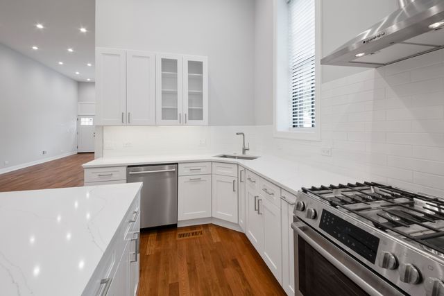 1339 N Noble Street 1, Chicago, IL 60642