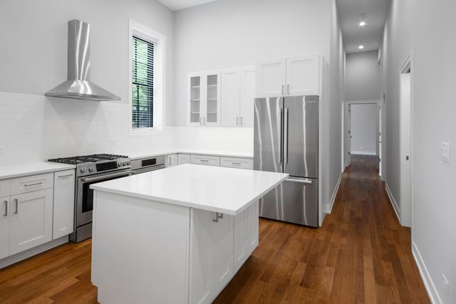 1339 N Noble Street 1, Chicago, IL 60642