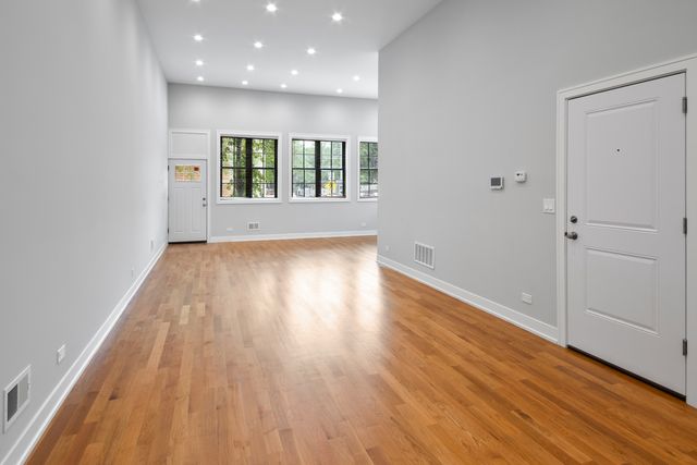 1339 N Noble Street 1, Chicago, IL 60642