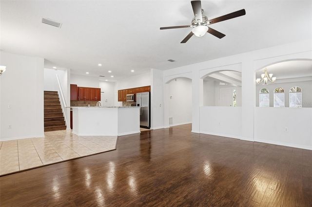 471 WESTCHESTER HILLS LANE, Valrico, FL 33594