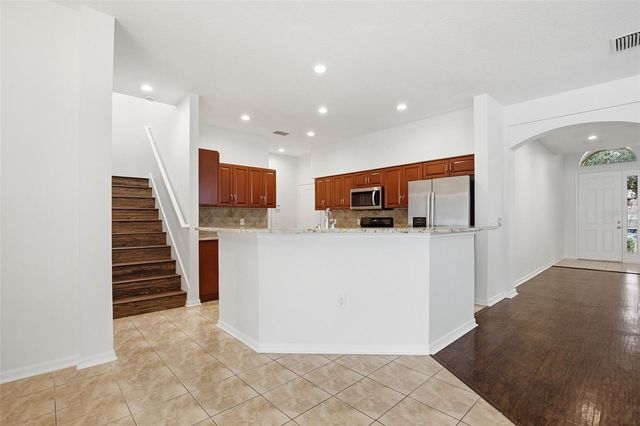 471 WESTCHESTER HILLS LANE, Valrico, FL 33594