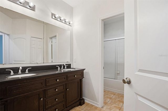 471 WESTCHESTER HILLS LANE, Valrico, FL 33594