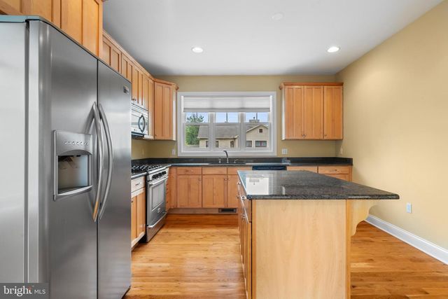 54 BLUESTONE CT, Lake Harmony, PA 18624
