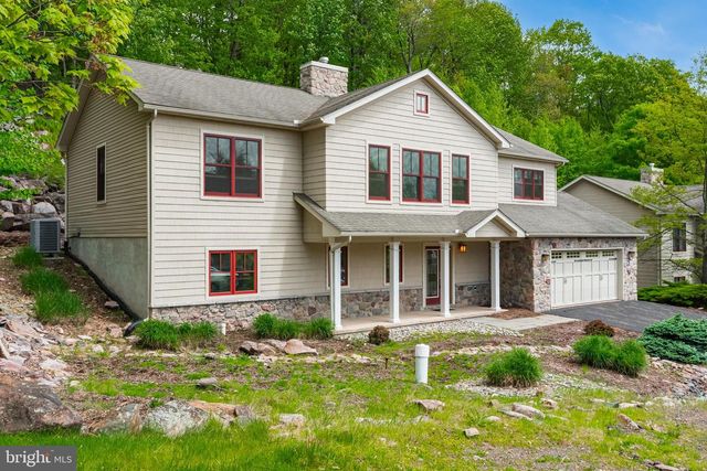54 BLUESTONE CT, Lake Harmony, PA 18624