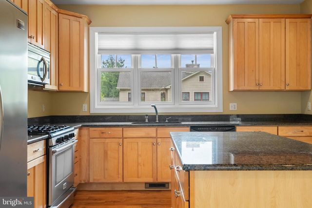 54 BLUESTONE CT, Lake Harmony, PA 18624