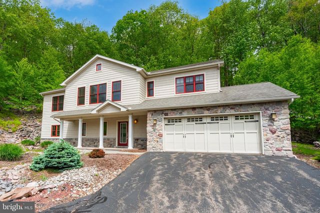 54 BLUESTONE CT, Lake Harmony, PA 18624