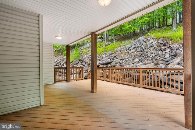 54 BLUESTONE CT, Lake Harmony, PA 18624