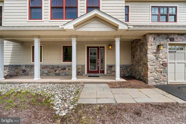 54 BLUESTONE CT, Lake Harmony, PA 18624