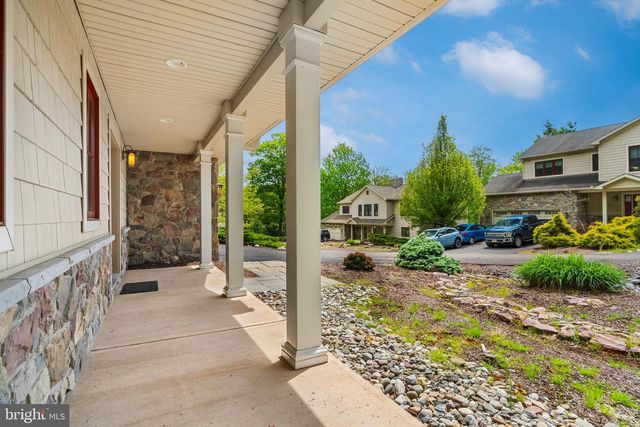 54 BLUESTONE CT, Lake Harmony, PA 18624