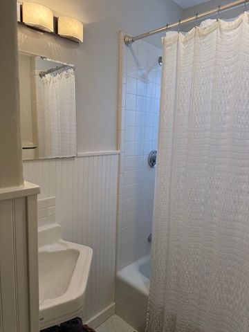 15 Clarmont Terrace 15, Swampscott, MA 01907