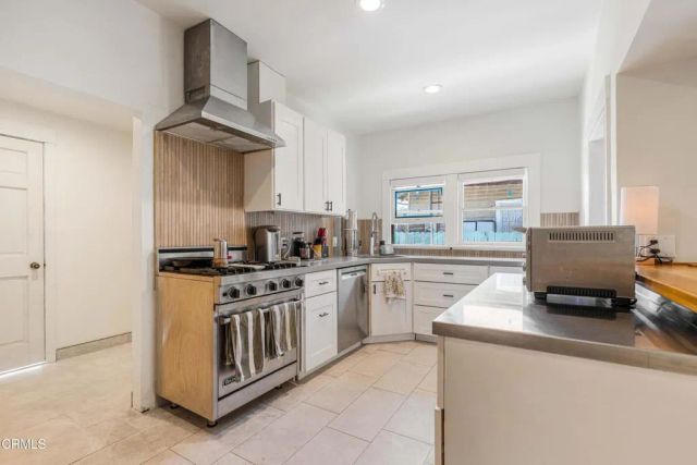 1915 Cordova Street, Los Angeles, CA 90018